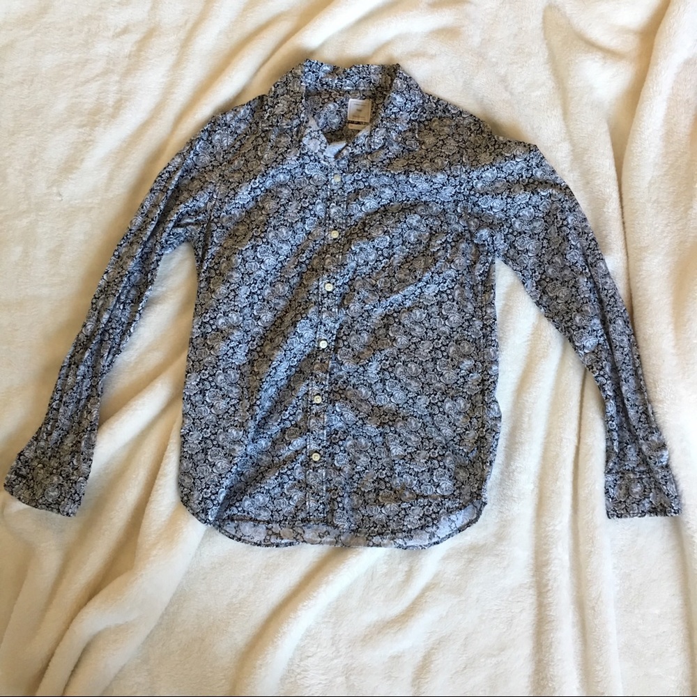 Gap Floral Button-Up